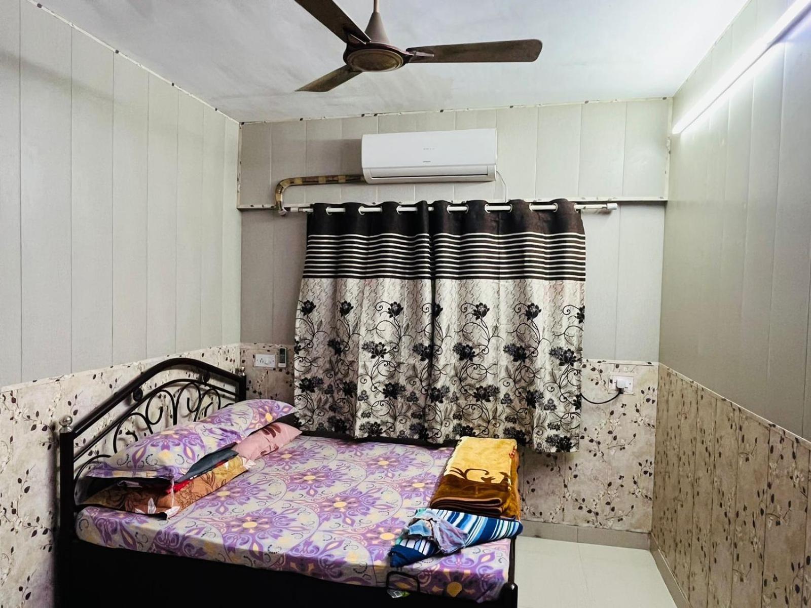 Galaxy Apartment Mumbai Exterior photo